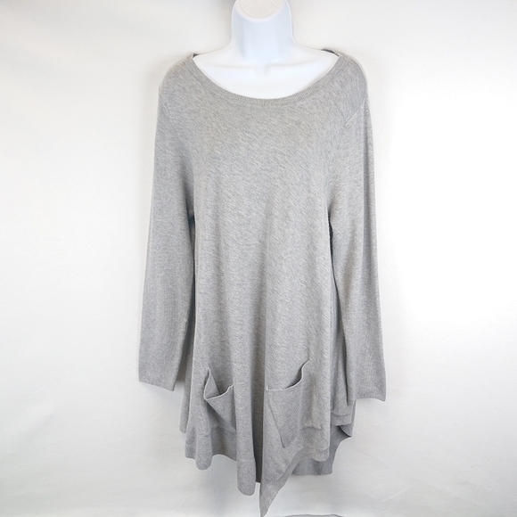 Olivia & Grace Asymetrical Knit Tunic - Picture 1 of 6